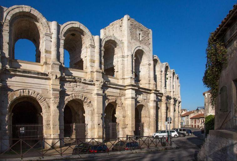 Superbe Appartement Avec Vue Arles Exterior photo