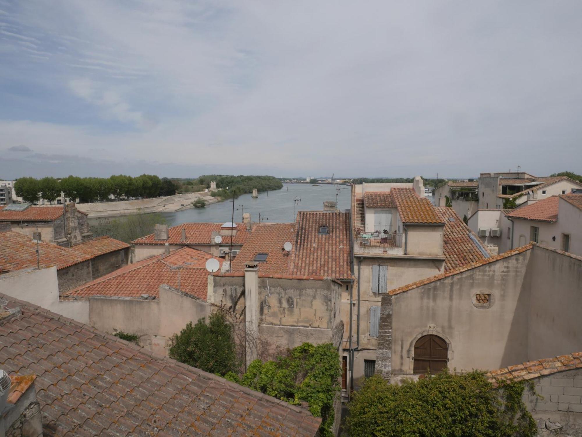 Superbe Appartement Avec Vue Arles Exterior photo